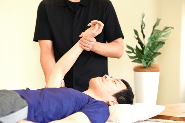 腕の可動域チェック